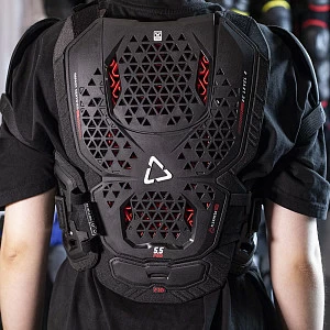 Защита панцирь Leatt Chest Protector 5.5 Pro Evo (черн, S/M)