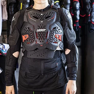 Защита панцирь Leatt Body Protector 5.5 Evo (черн, M)