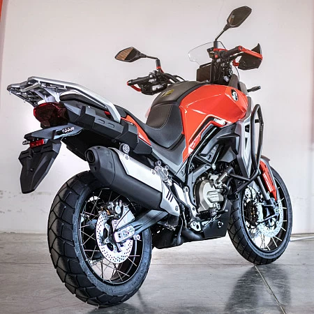 Мотоцикл QJ SVT 650X (красный) 2026г
