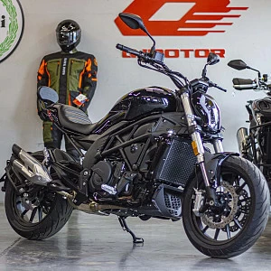 Мотоцикл Benelli 502 C (серебристый) 2026г.